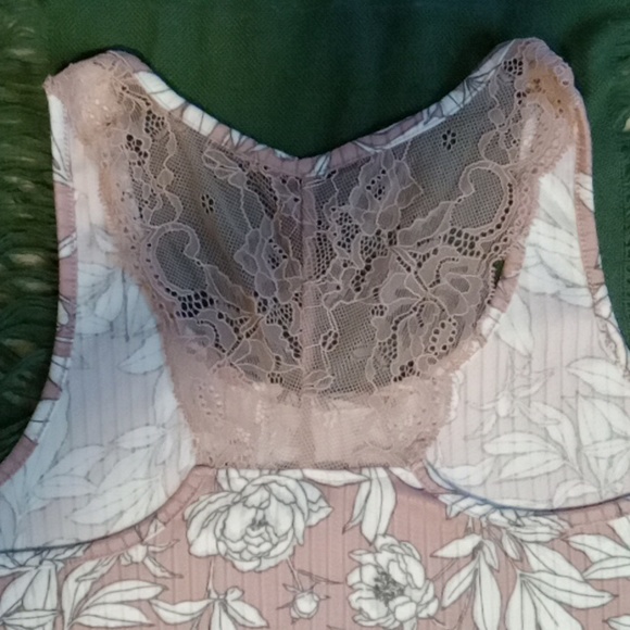 Tahari Size Small 2 piece pajama set Rose Floral - Picture 6 of 8